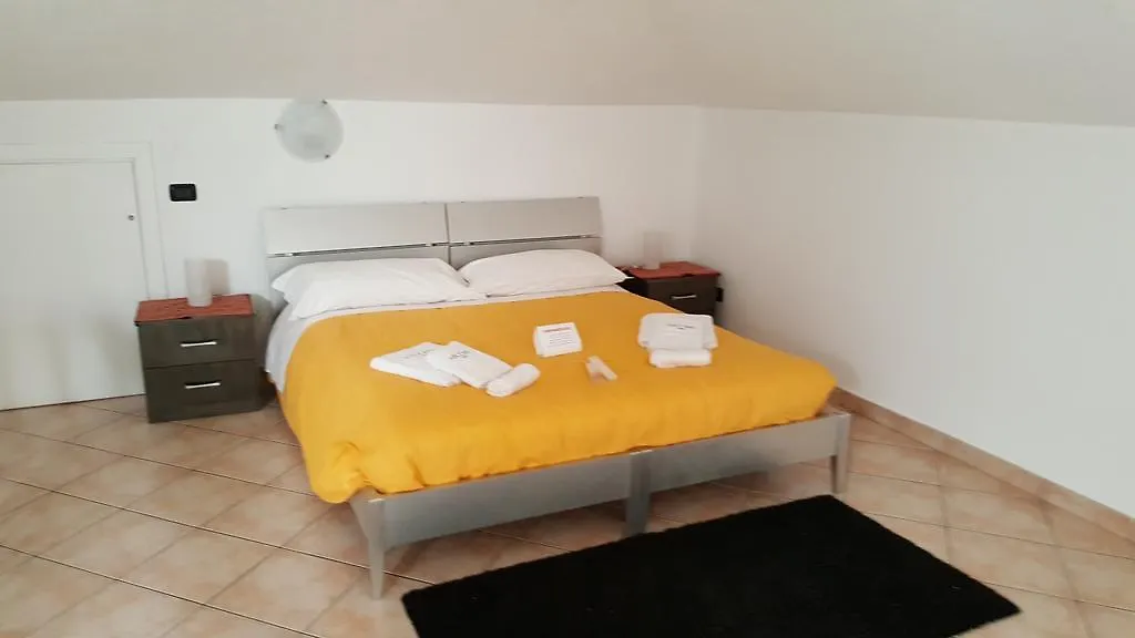 ***  Arooms Affittacamere Bergamo Italia